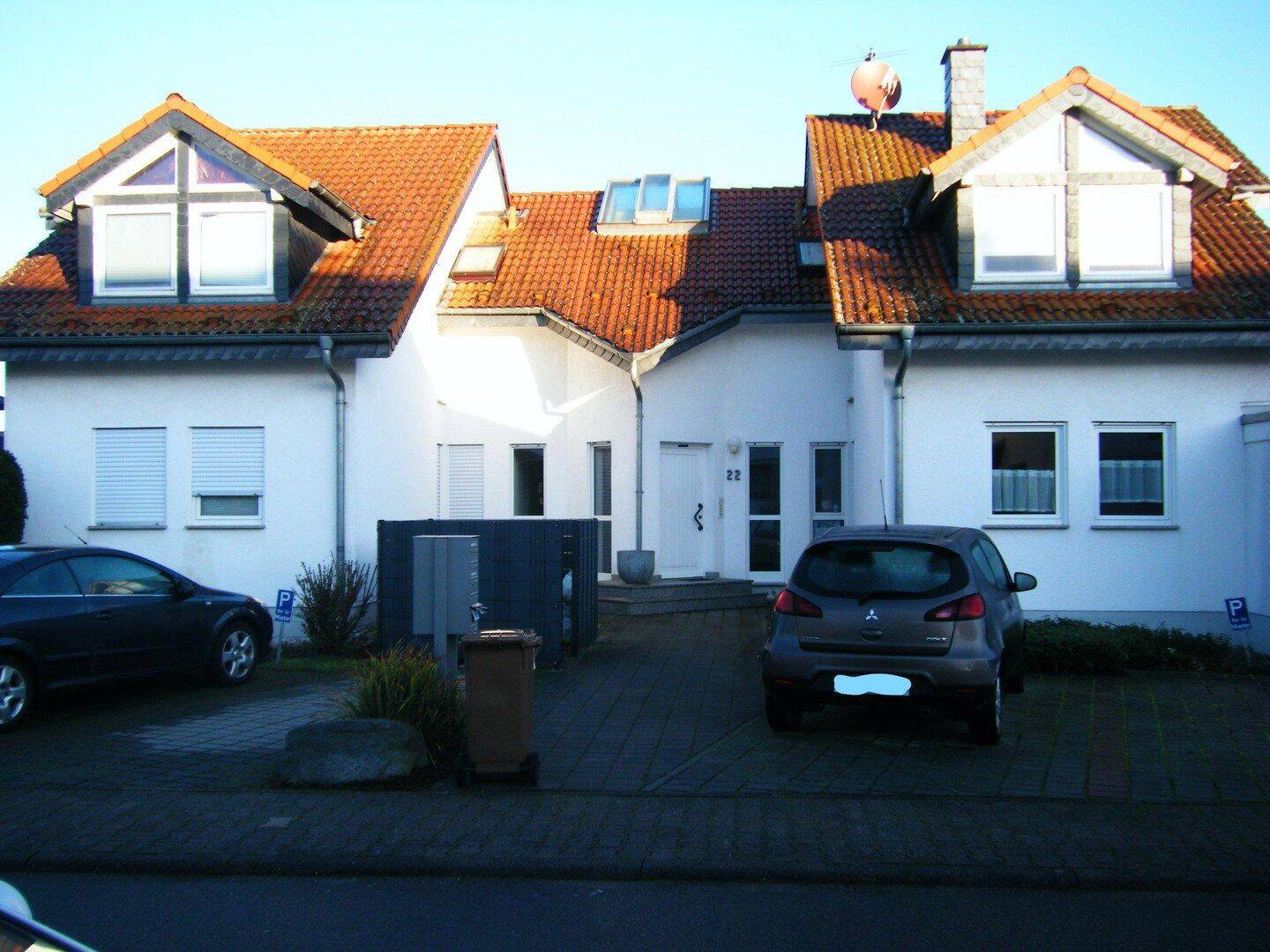 2-Zimmer-DG-Wohnung mit Balkon in Einhausen direkt am Feldrand mit Waldblick