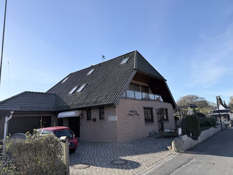 Exklusives EFH m. Einliegerwohnung, Vollkeller, Schwimmbad, Sauna, Doppelgarage in HB-Vegesack – Bremen – Bild 1 von 9