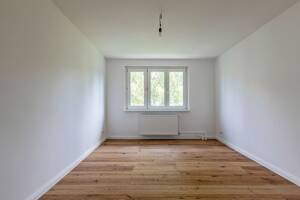 2 Zimmer mit Sonnenbalkon - Raum für eigene Ideen – 12059 Berlin – Vorschaubild 6