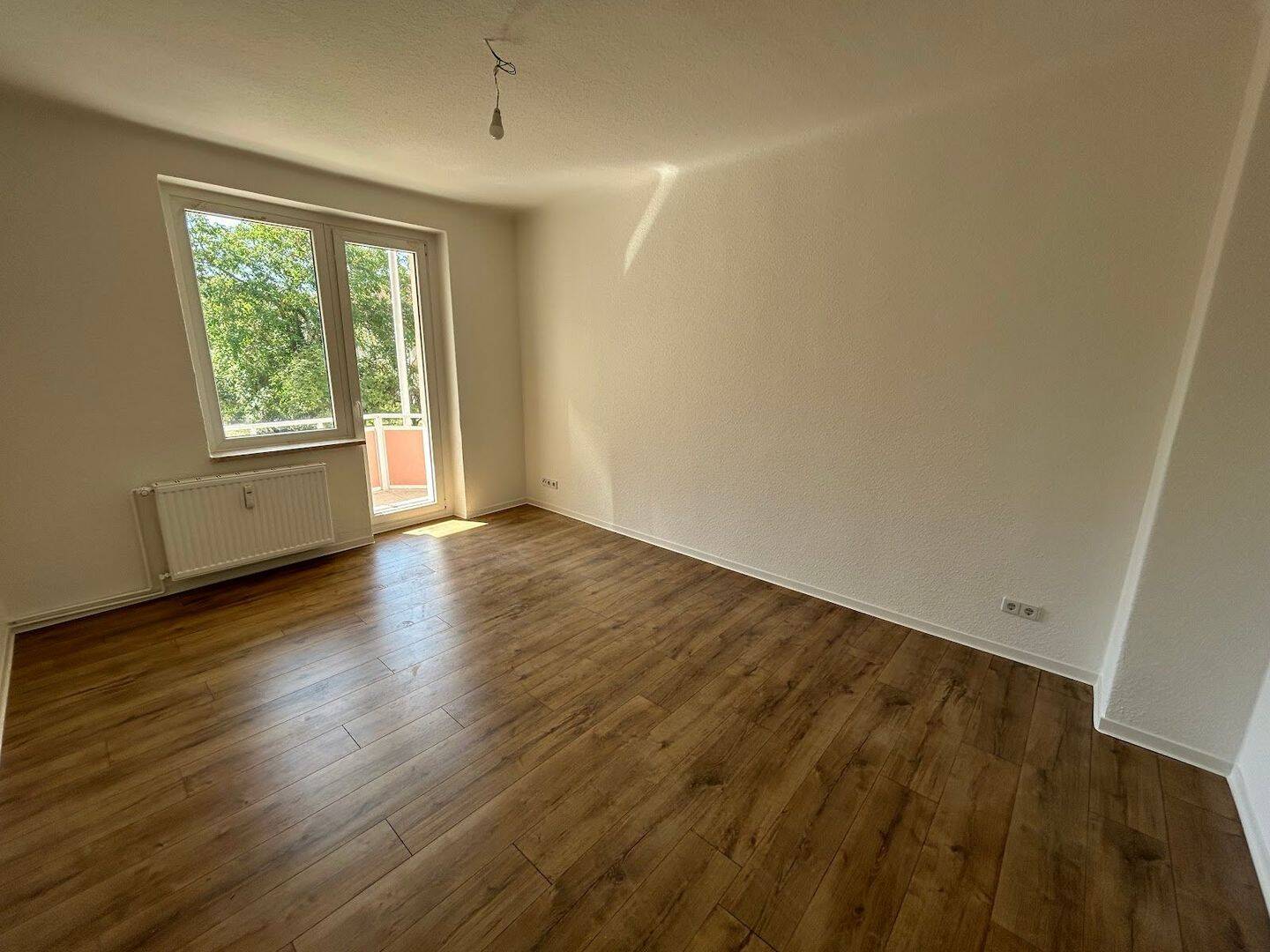 Helle 2-Zimmer-Wohnung mit Balkon in ruhiger Lage!
