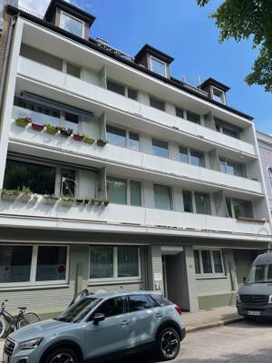 *** NEU - Attraktives Zinshaus in beliebter Lage von Altona ***