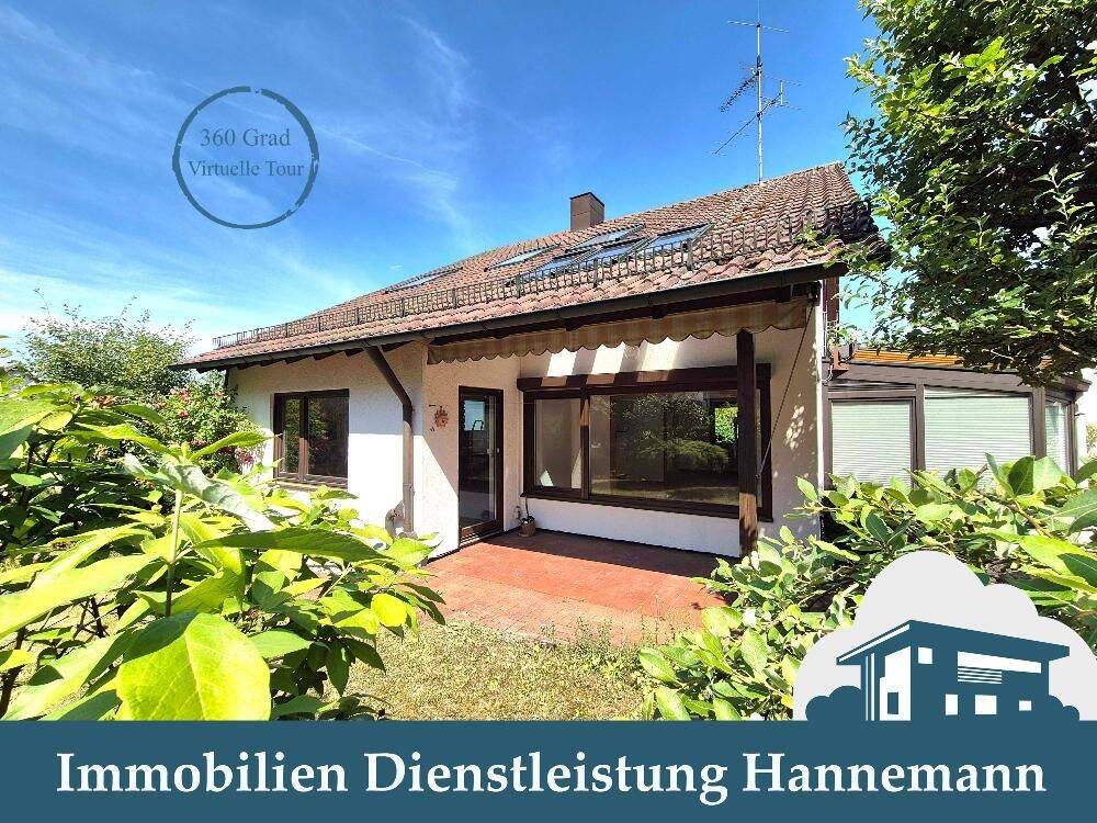 Idylisches Einfamilienhaus mit lichtdurchfluteten Räumen, großer Garten, 2 x Garage beste Lage in Leinfelden