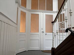 Altbaucharme trifft Wohnkomfort - Stilvolle 4-Zimmer-Wohnung mit Balkon, Tageslichtbad u. Stellplatz – 60435 Frankfurt am Main – Vorschaubild 5