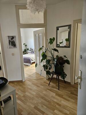 Charmante Altbauwohnung mit Balkon in bester Lage am Bahnhofsplatz in Trier - verfügbar ab 01.09.2026 – 54292 Trier – Vorschaubild 2
