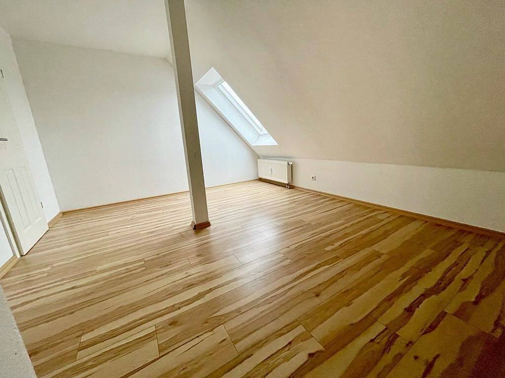 *** Schöne 2-Raum-Dachgeschosswohnung in beliebter Wohngegend von Chemnitz *** – Chemnitz – Vorschaubild 4
