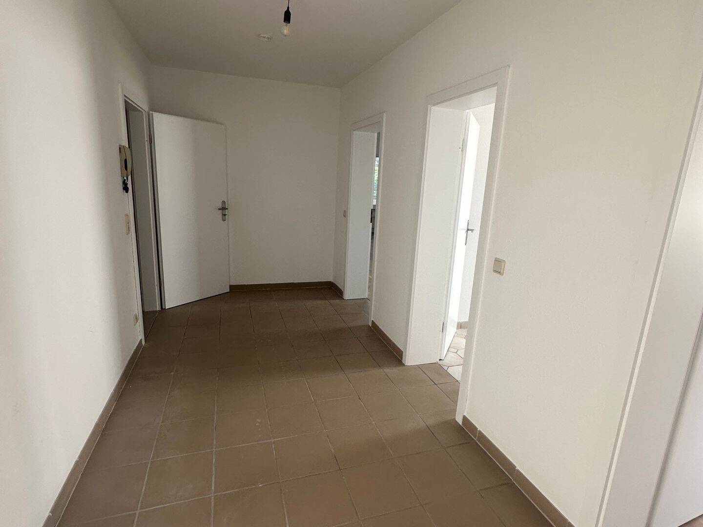 Sbr.- Rotenbühl * schicke 3 ZKB Wohnung * top Lage * top renoviert * neues Bad *Uni Nähe * barrierefrei * Garage – Saarbrücken – Vorschaubild 8