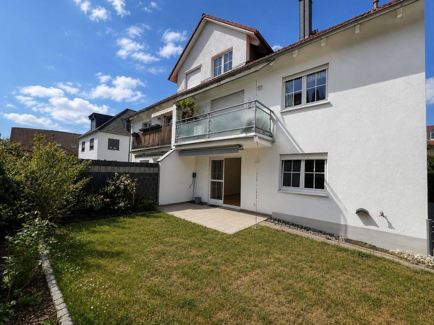 Helle 3-Zi-Terrassenwohnung mit eigenem Garten, Keller und Garage – Ingolstadt – Vorschaubild 4