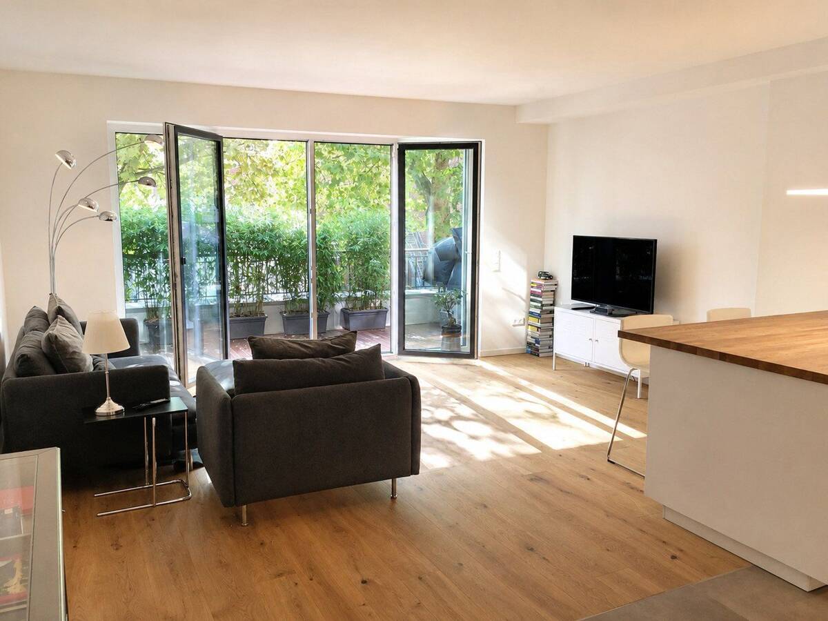 Hochwertige City-Wohnung (Hochparterre) – 28195 Bremen – Bild 1 von 7