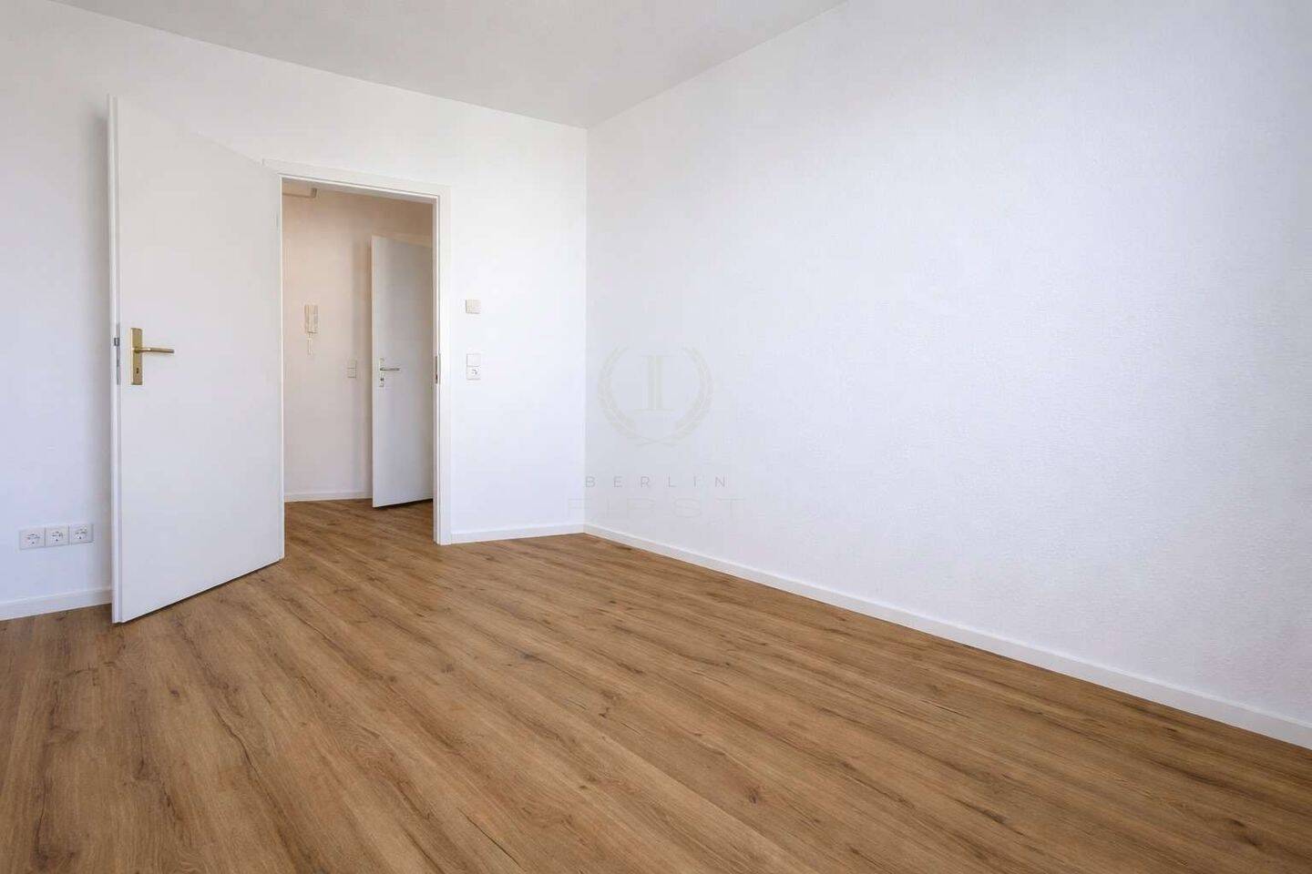 Modernisierte 1,5-Zimmer-Wohnung mit Balkon in gefragter Lage - nahe Adlershof & Flughafen BER – Berlin – Vorschaubild 6