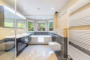 Genießen Sie den kommenden Sommer in Ihrem neuen Haus mit Pool in ruhiger Lage! – 81739 München – Vorschaubild 9