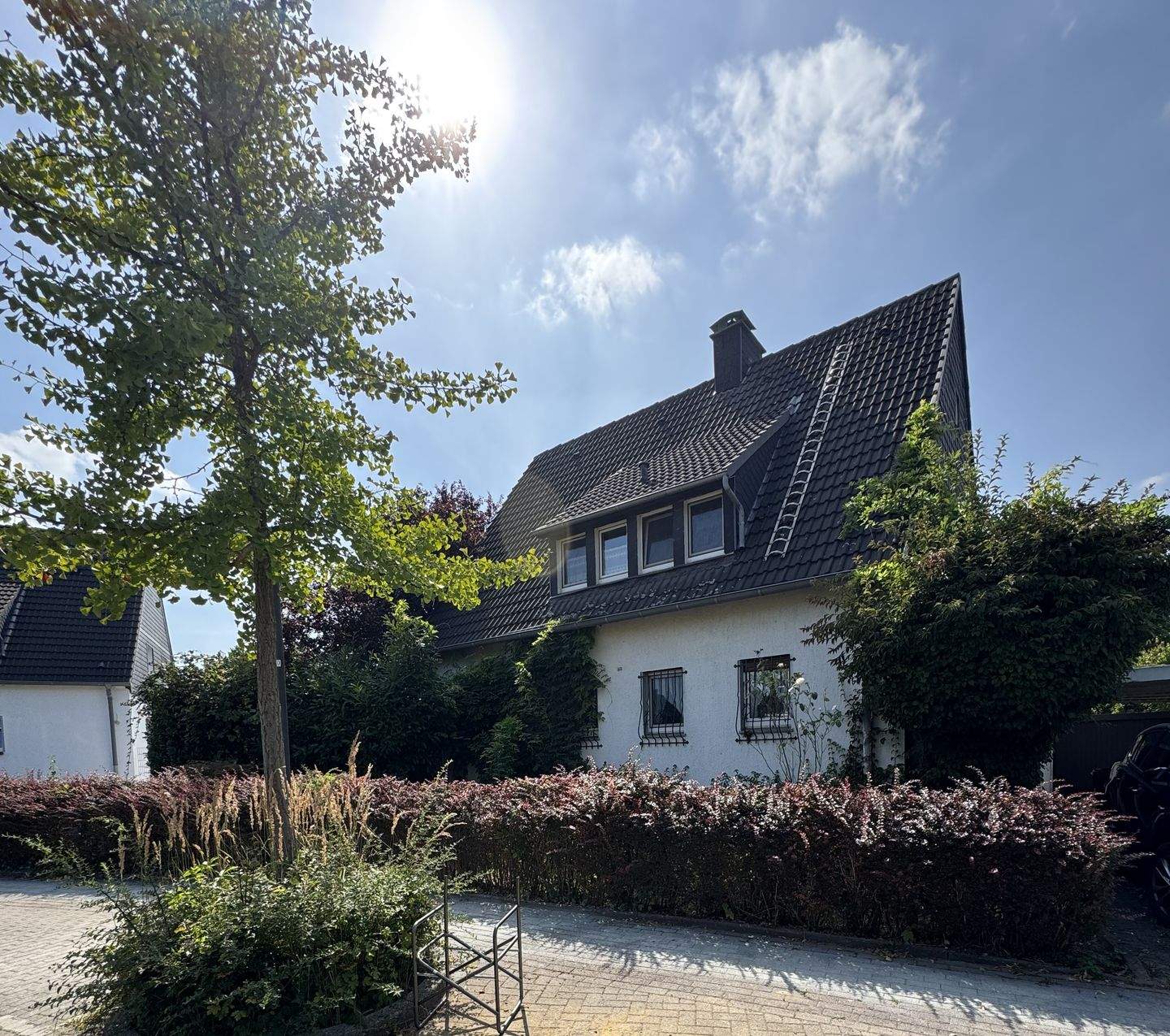 ZU VERKAUFEN: Einfamilienhaus in ruhiger Lage mit einem tollen Garten, PV-Anlage, Terrasse, Carport und viel Potenzial – Bönen – Vorschaubild 4