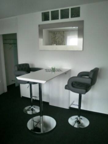 BEGEHRTE HÖHENLAGE MIT AUSBLICK - Exklusives 1-Zimmer-Apartment in S-Degerloch - 1370