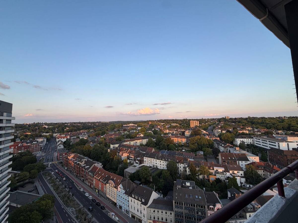 1 Zimmer Apartment, grandiose Aussicht in Mülheim Ruhr – 45468 Mülheim an der Ruhr – Bild 1 von 8