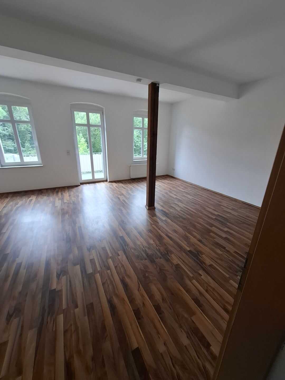 Hier ist sie, die große, lichtdurchflutet Familienwohnung, die Sie suchen.... – Chemnitz – Vorschaubild 4