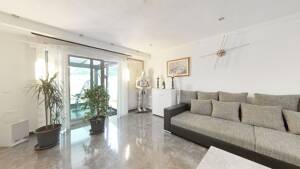Exklusive Erdgeschosswohnung mit PRIVATEM GARTEN, POOL & beheizbarem WINTERGARTEN – 63263 Neu-Isenburg – Vorschaubild 4