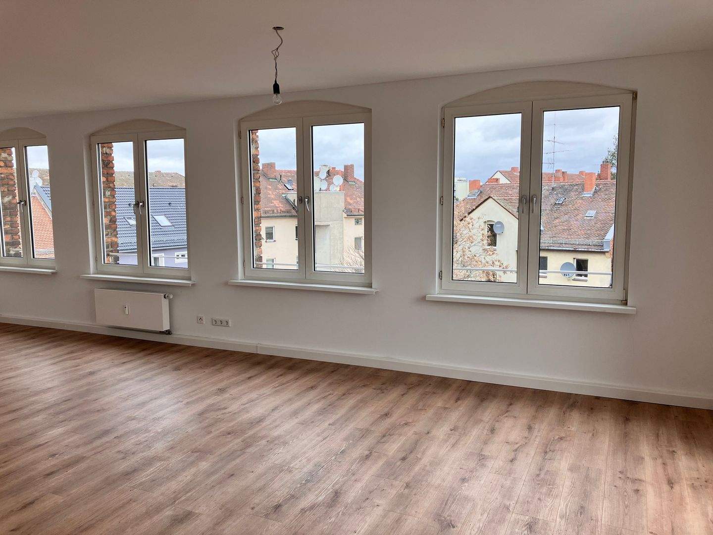 Ruhige und schöne 3-ZW mit Balkon in 90429 Nürnberg – Nürnberg – Vorschaubild 9