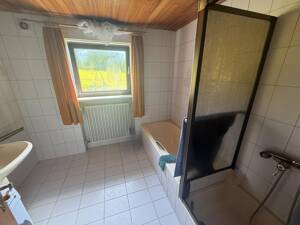 Brandlberg-Idylle trifft urbanen Lifestyle - Stilvolles Zweifamilienhaus mit großzügigem Wohnkomfort im Grünen – 93055 Regensburg – Vorschaubild 4