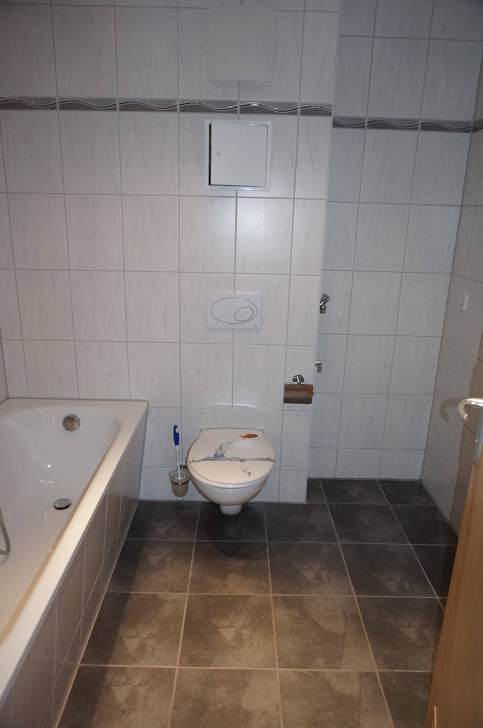 INKL. Einbauküche - Balkon - Bad mit Fenster - frei ab 1.10.16 – Chemnitz – Vorschaubild 4