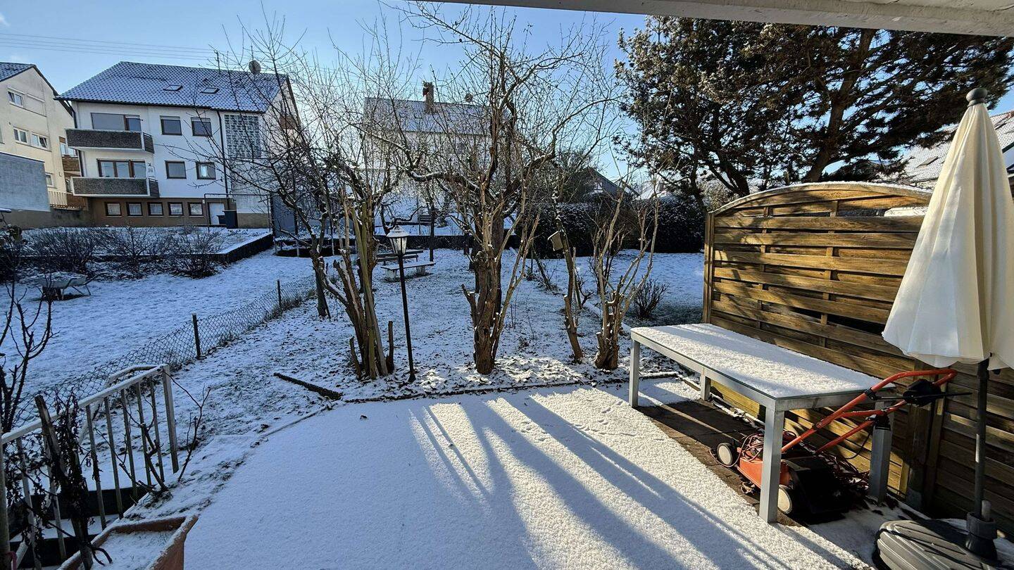 " Traumhafte ruhige sonnige Südwest-Lage mit Haus wartet auf Sie ! – Neuhausen auf den Fildern – Vorschaubild 4
