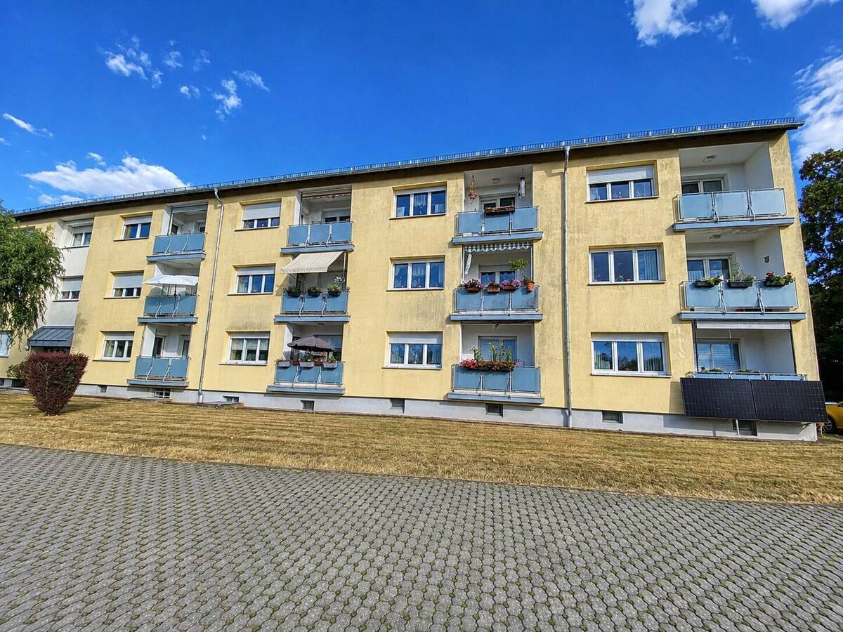 Eigentumswohnung | ca. 50 m² Wohnfläche | 2 ZKB | Balkon | Stellplatz | vermietet | 54294 Trier – 54294 Trier – Bild 1 von 9