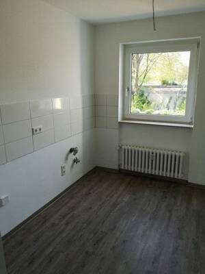 Wohn(t)raum: gut geschnittene 3-Zimmer-Wohnung mit großem Sonnenbalkon – 45701 Herten – Vorschaubild 4