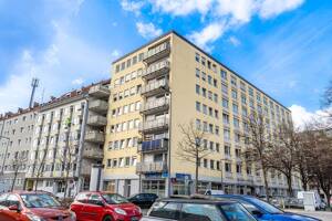 Sofort bezugsfrei: modernisierte 3-Zimmer-Wohnung mit Weitblick & TG-Stellplatz in Bogenhausen – 81677 München – Vorschaubild 2