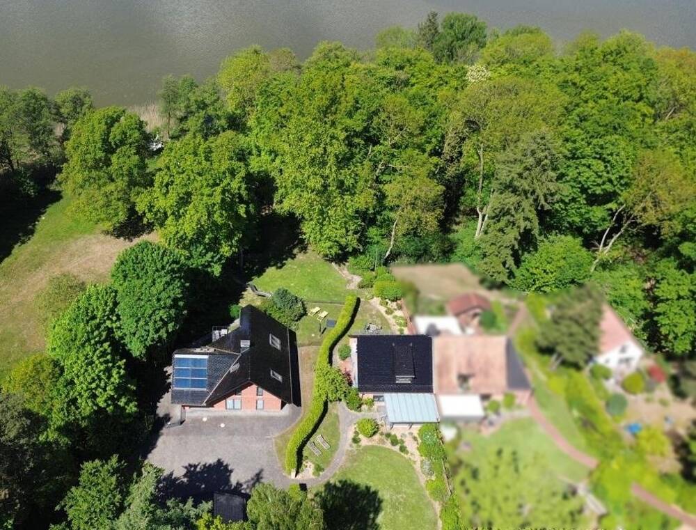 Idyllisches Kleinod mitten im Naturpark am See - Traumhaftes Parkanwesen mit Einfamilien- & Gästehaus, exklusiver Ausstattung, eigenem Seezugang und B – Neu Poserin – Vorschaubild 4