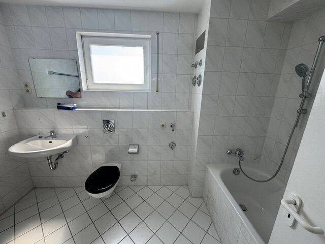 große 2-Raum-Wohnung mit riesigem Dach- Balkon – Dresden – Vorschaubild 5