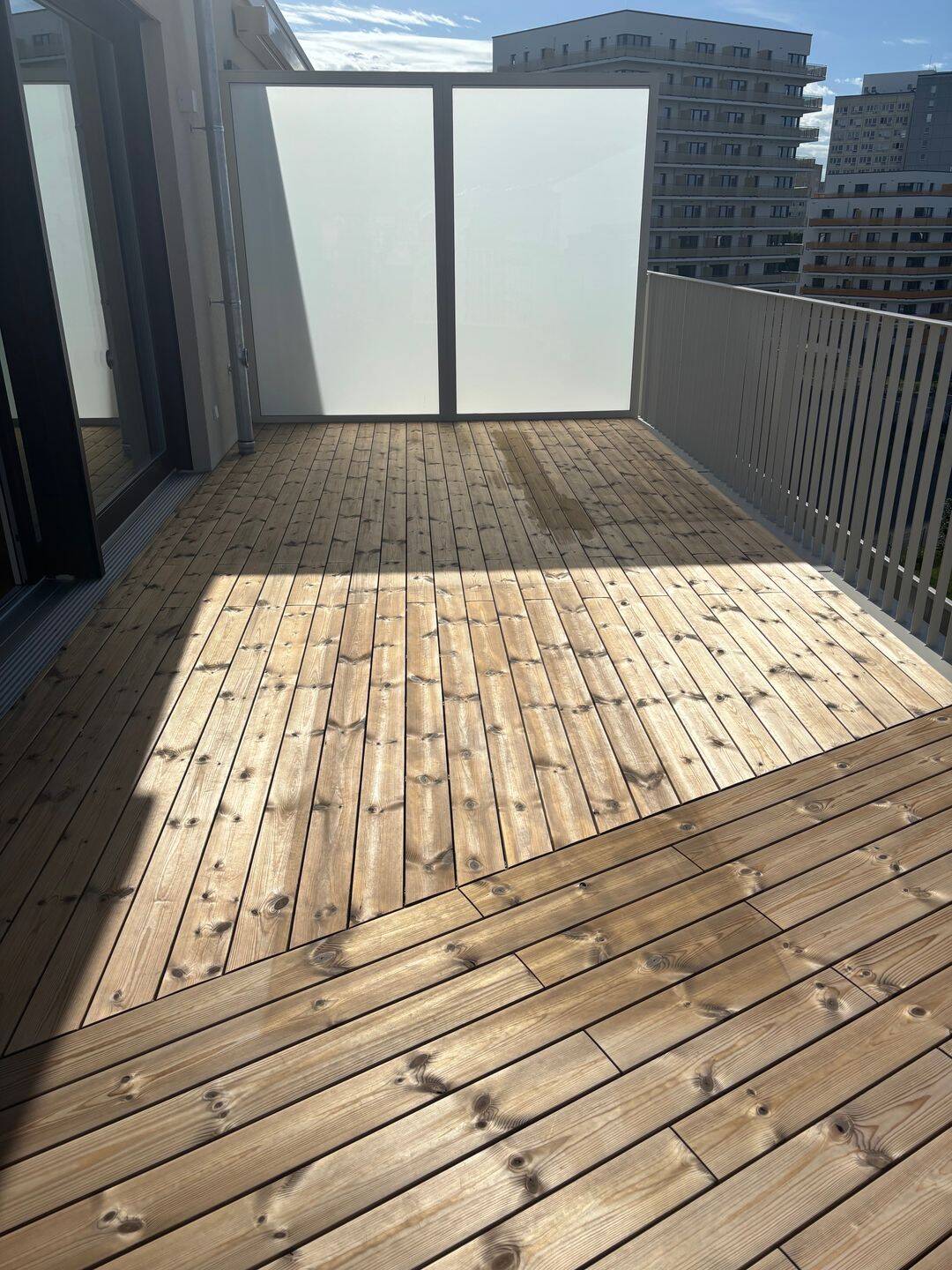 * Erstbezug * Traumwohnung im Dach mit Penthouse-Flair & großer umlaufender Terrasse * – Leipzig – Vorschaubild 5