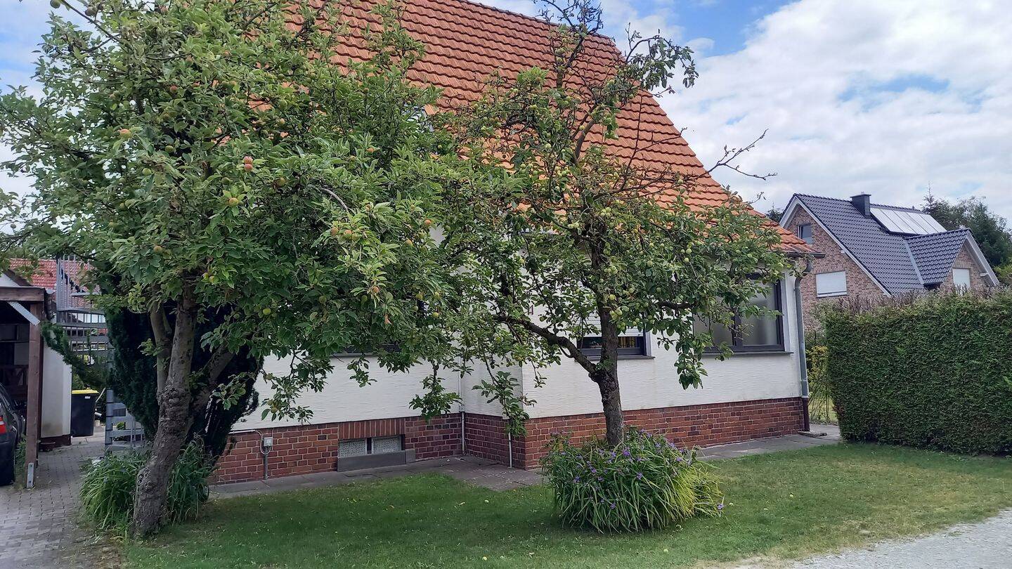 Einfamilienhaus in Gütersloh / Spexard mit zwei Wohneinheiten