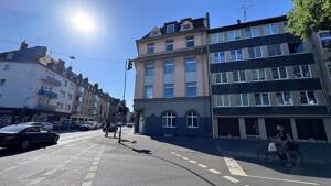 Hochwertig sanierte 3 Zimmer-Dachgeschosswohnung mit besonderem Loftcharakter und modernem Wohnkomfort – 40231 Düsseldorf – Vorschaubild 2