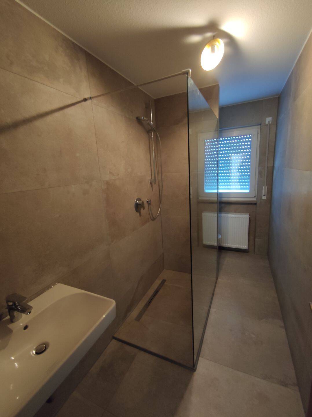 Lichtdurchflutete 2 Zimmer Wohnung in Zabo - Balkone, EBK, Gäste-WC, renov. – Nürnberg – Vorschaubild 6