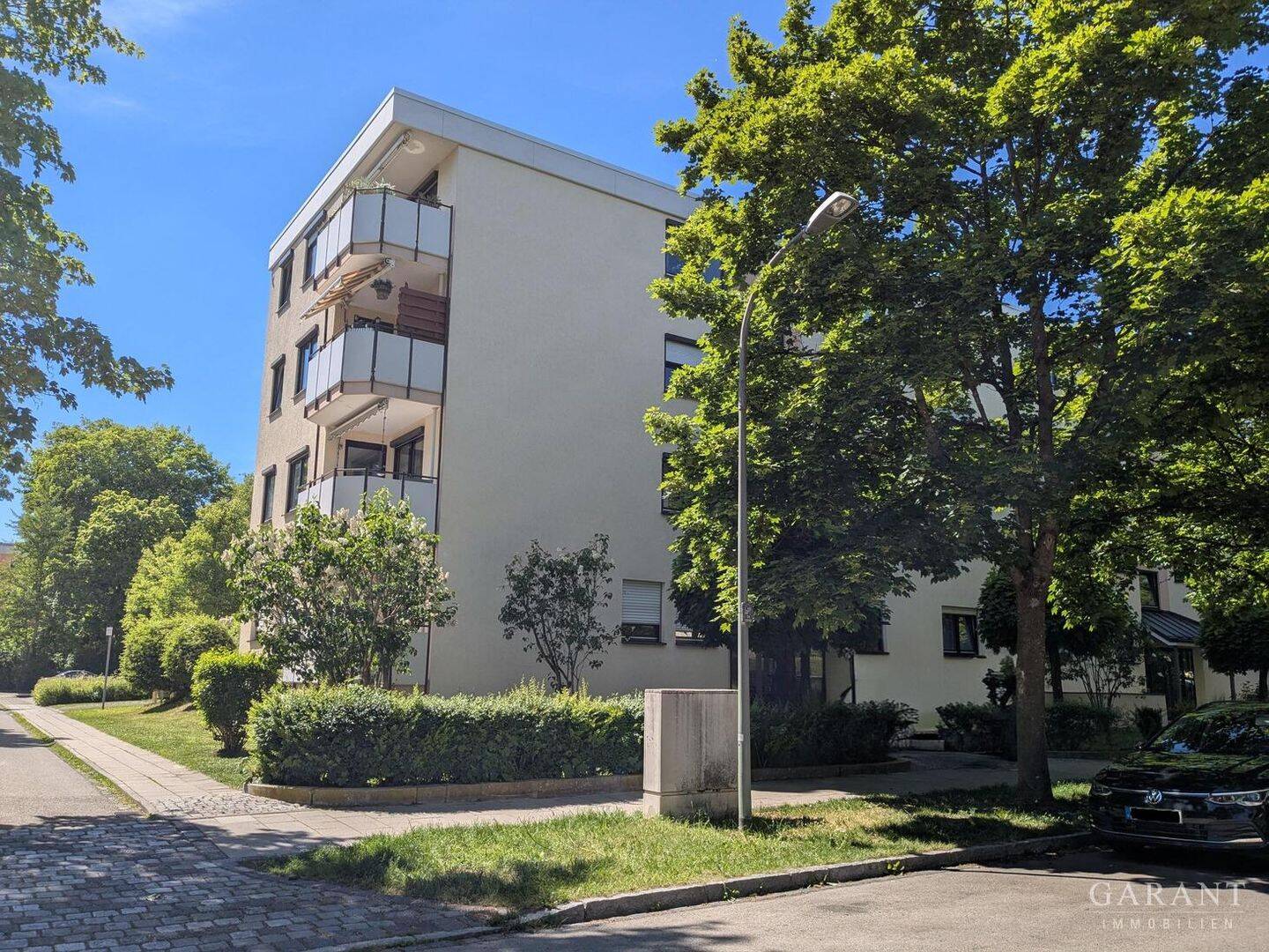 Sehr gepflegte 2 Zimmer-Wohnung in Augsburg - zur Eigennutzung oder als Kapitalanlage!