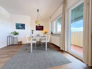 Geschmackvoll möblierte Wohnung mit WLAN und 30 qm großem Balkon in der Fürther Südstadt – 90763 Fürth – Vorschaubild 8
