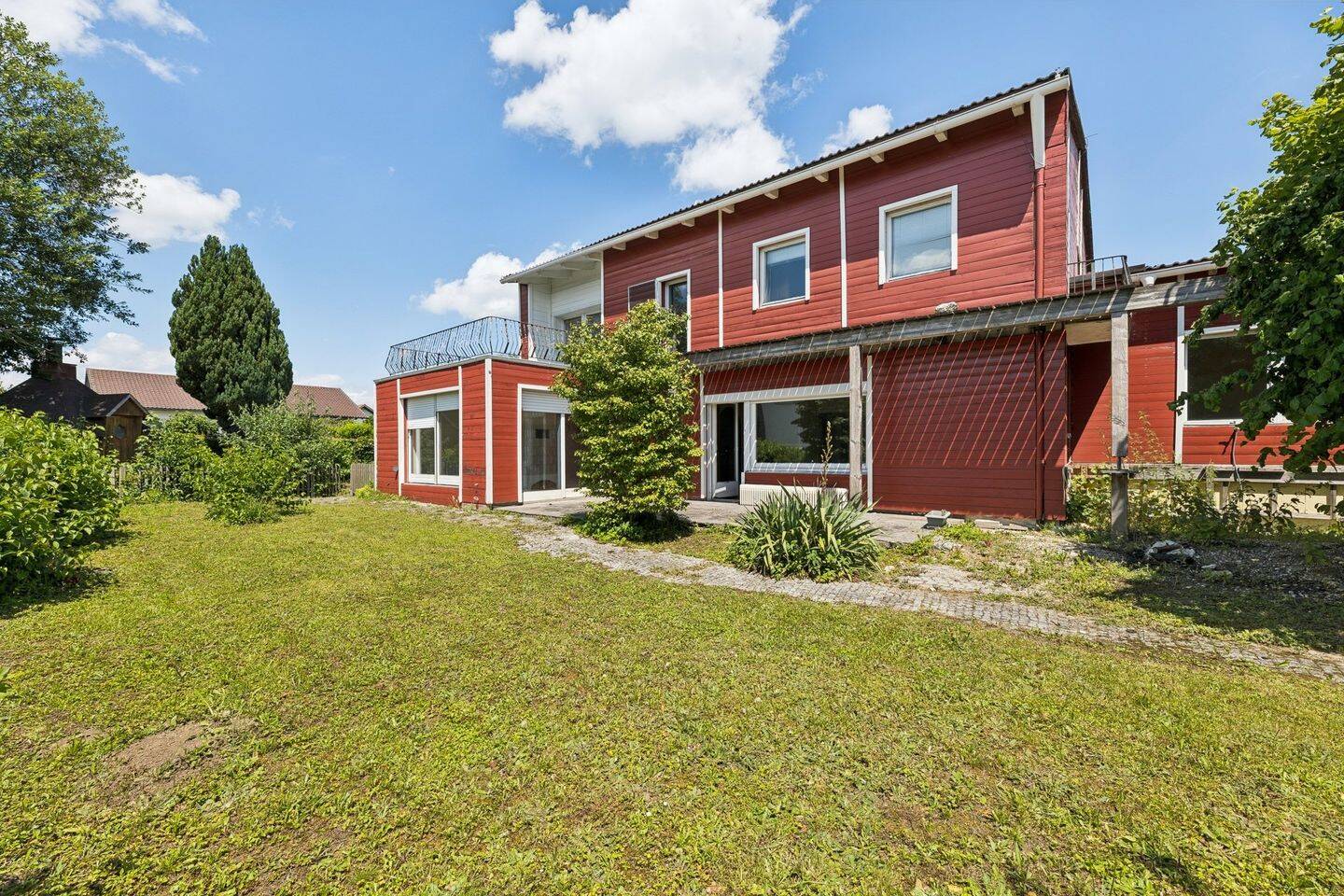 Endlich Platz für alle! 9 Zimmer, Wintergarten & großer Garten