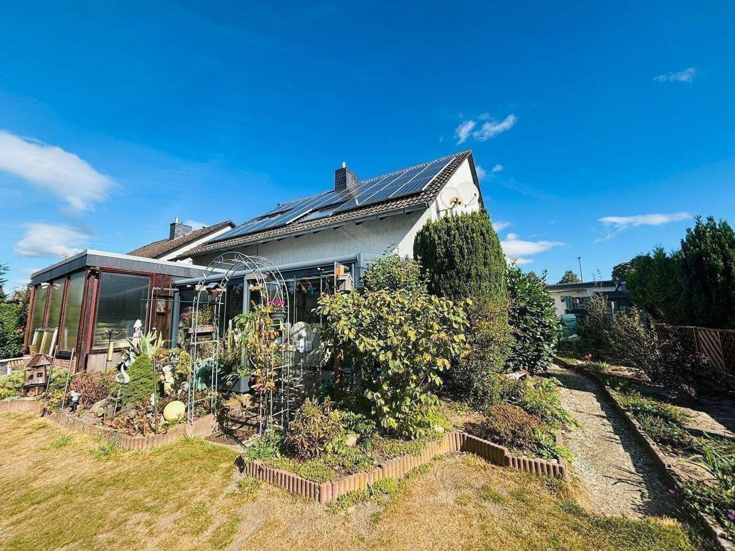 Einzigartiges Raumkonzept, Kaufpreis verhandelbar +++ Großzügiges Splitlevel-Einfamilienhaus mit Wintergarten & PV – Celle – Vorschaubild 3