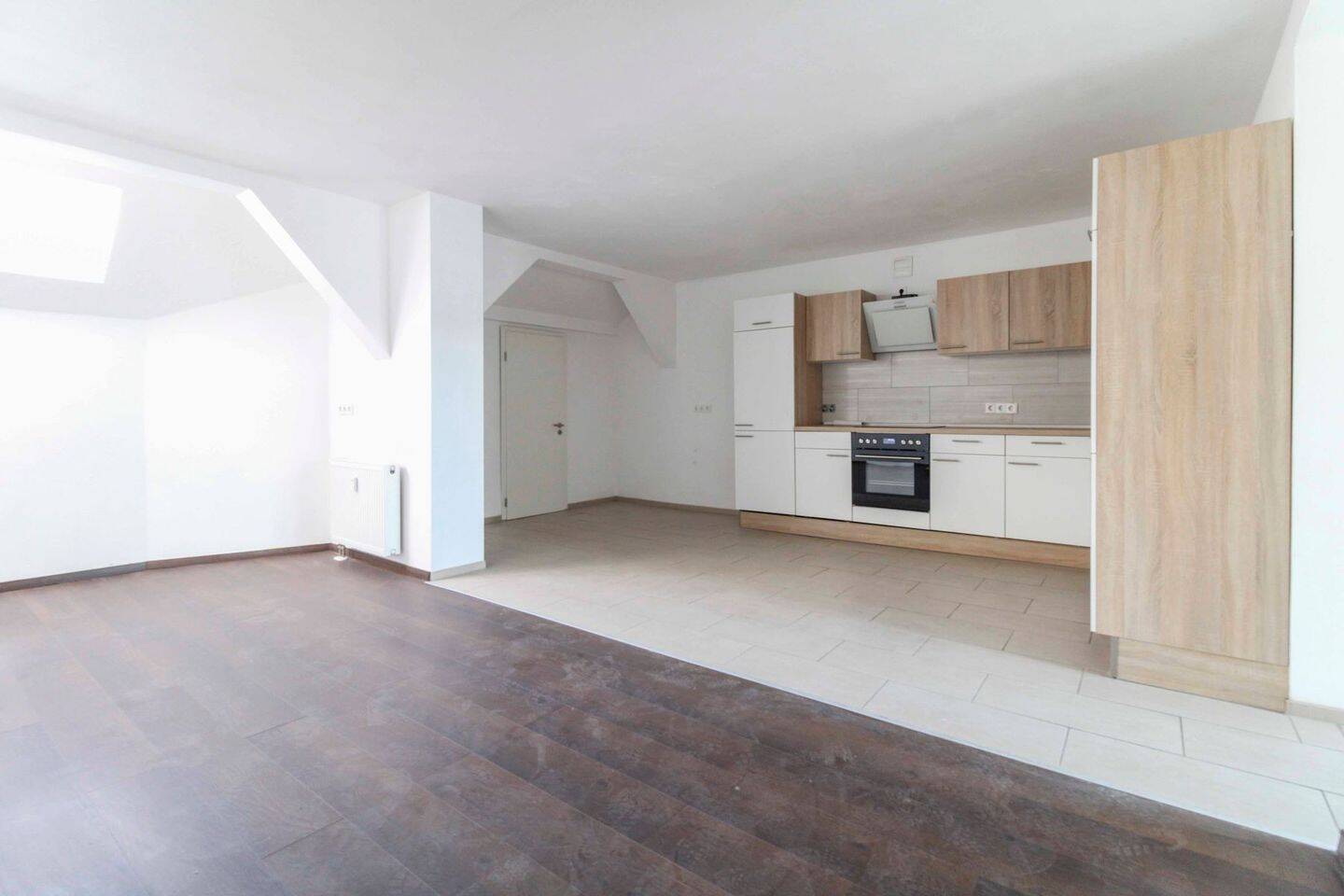 Mitten in der Stadt! 4,5-Zi.-Maisonettewohnung mit Aufzug & Wintergarten – Magdeburg – Vorschaubild 2