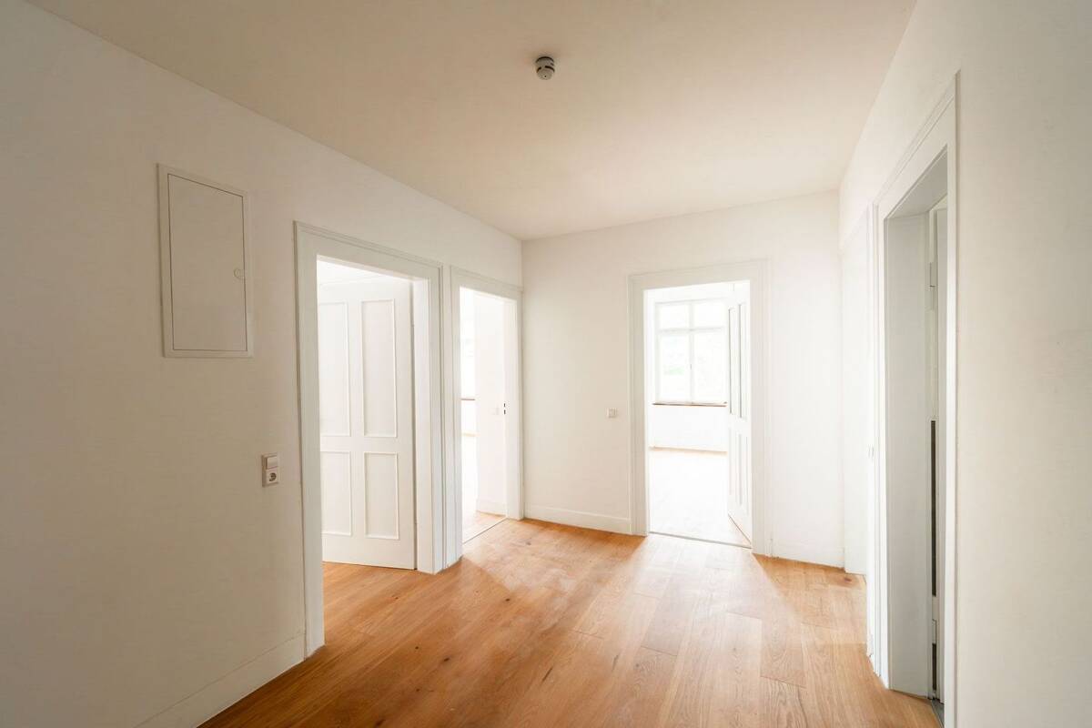 Erstbezug nach Komplettsanierung - Familienfreundliche 4-Zi-Wohnung mit Loggia mitten in Esslingen – 73728 Esslingen am Neckar – Bild 1 von 9