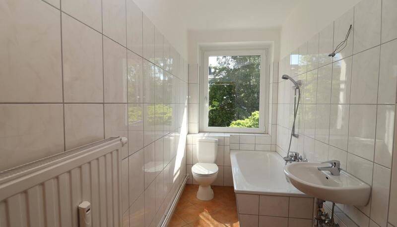 Schöne Kaßbergwohnung mit Balkon an der Küche – Chemnitz – Vorschaubild 5