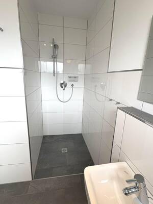 Neuwertiges, freistehendes KfW-Einfamilienhaus (Bj. 2016) mit schönem Grundstück und Carport in Dortmund-Brackel – 44309 Dortmund – Vorschaubild 9