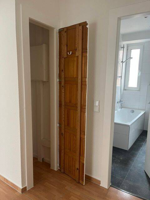 Frisch renoviert! 3-Zimmerwohnung mit Balkon nähe Nordstraße! – Düsseldorf – Vorschaubild 4