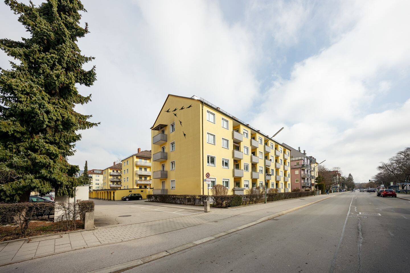 Zwei renovierungsbedürftige Wohnungen im Paket