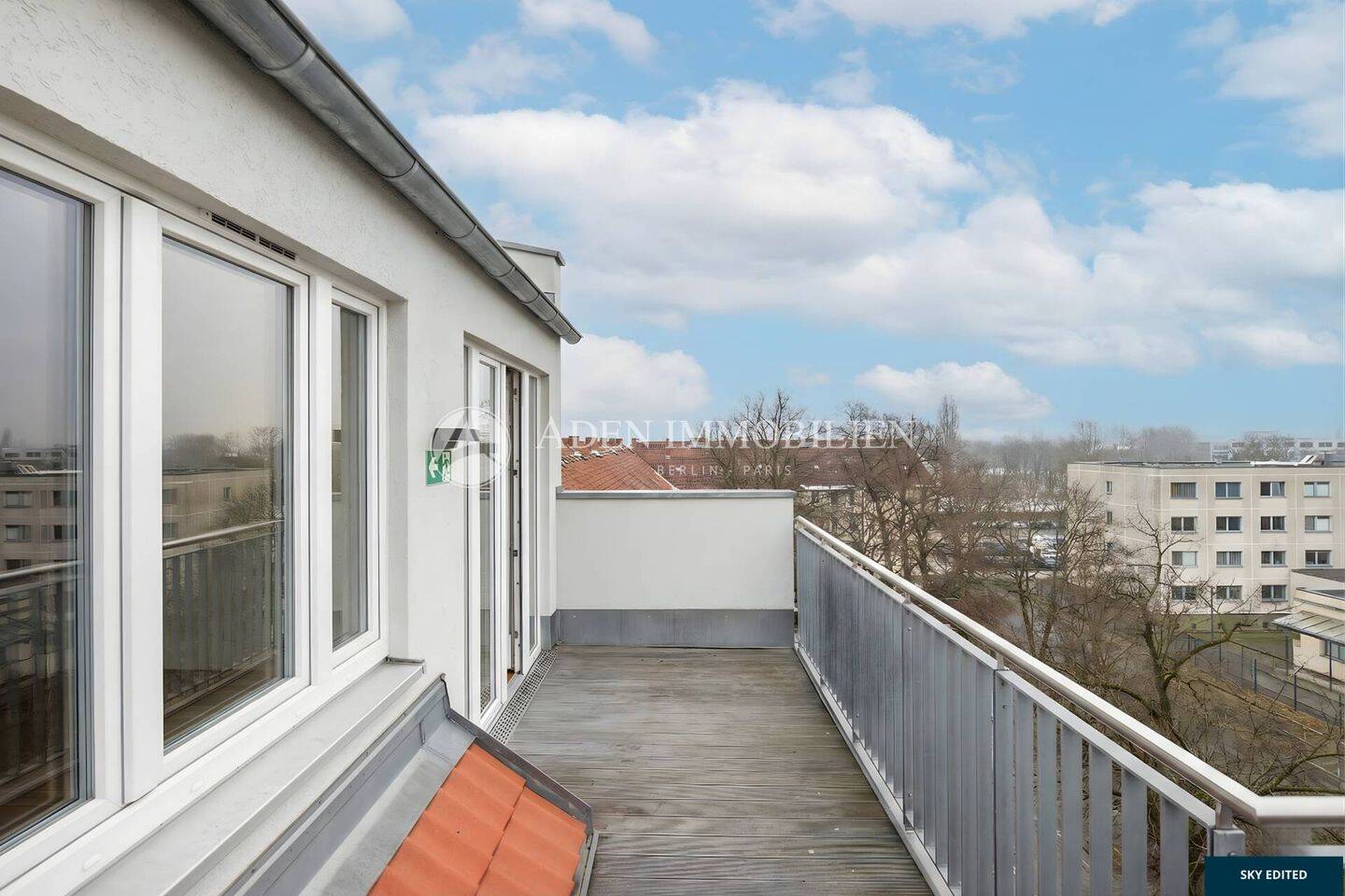 2021 gebaut - Dachgeschoss-Apartment inmitten der Natur: 2,5 Zi., Südterrasse und EBK! – Berlin – Vorschaubild 7