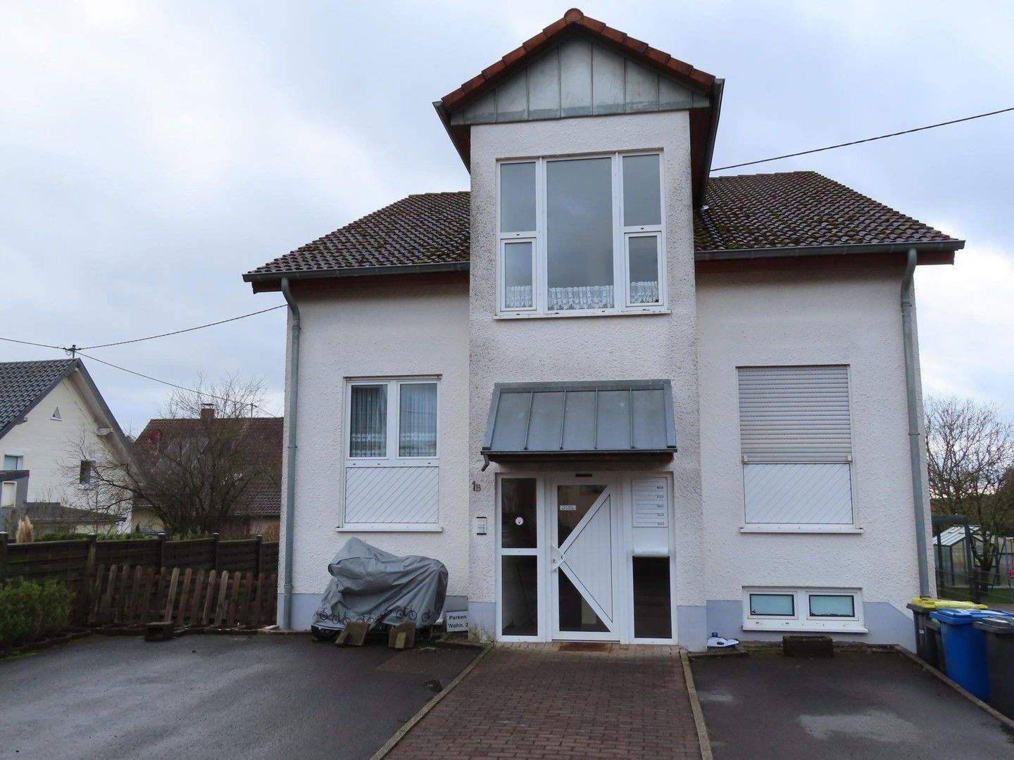 Mehrfamilienhaus, Massivbauweise – Losheim am See – Bild 1 von 7