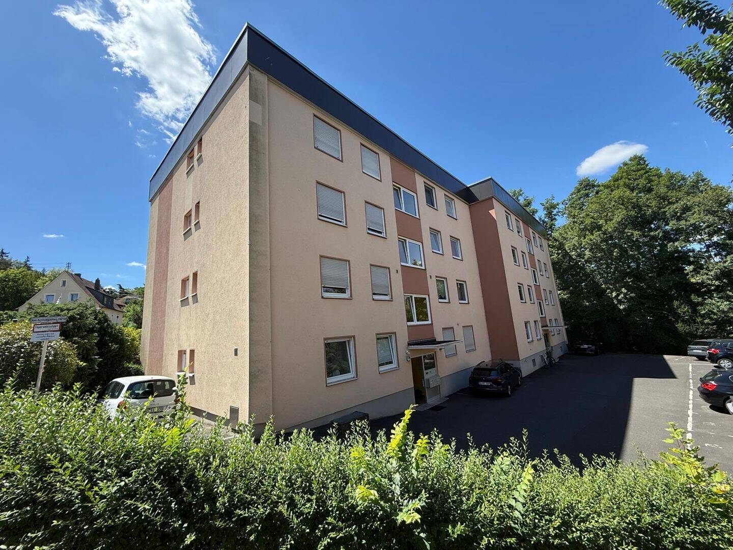 Charmante 3-Zimmer-Wohnung mit Balkon, Stellplatz und Kellerabteil in Würzburg – Würzburg – Vorschaubild 3