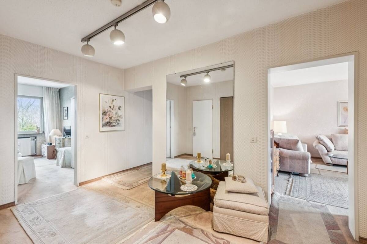 Kapitalanlage: vermietete großzügige 3-Zimmer-Wohnung mit Stellplatz in Mülheim/Ruhr - Speldorf – 45478 Mülheim an der Ruhr – Bild 1 von 9