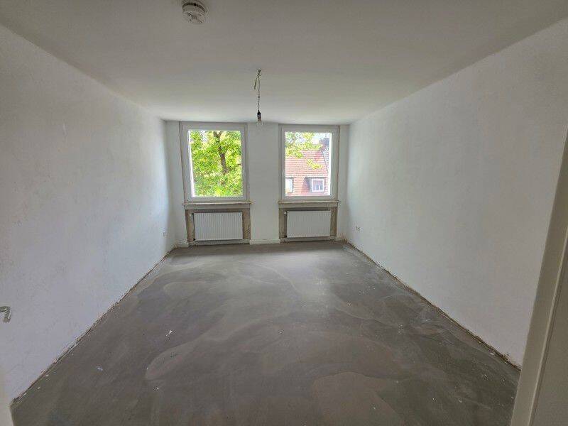 3-Zimmer-Wohnung mit neuem Bad+ Design-Vinyl-Böden in Oberbilk – Düsseldorf – Vorschaubild 3