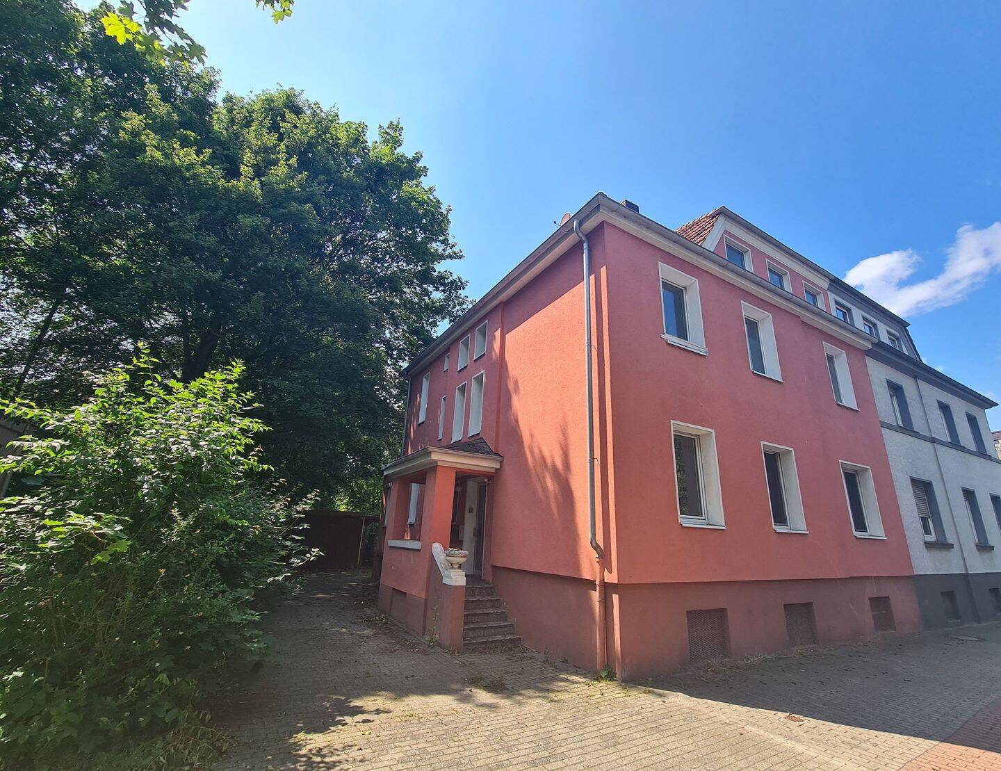 Ahlener Süden, ein 3-Familienhaus mit dem Charme der guten alten Zeit.