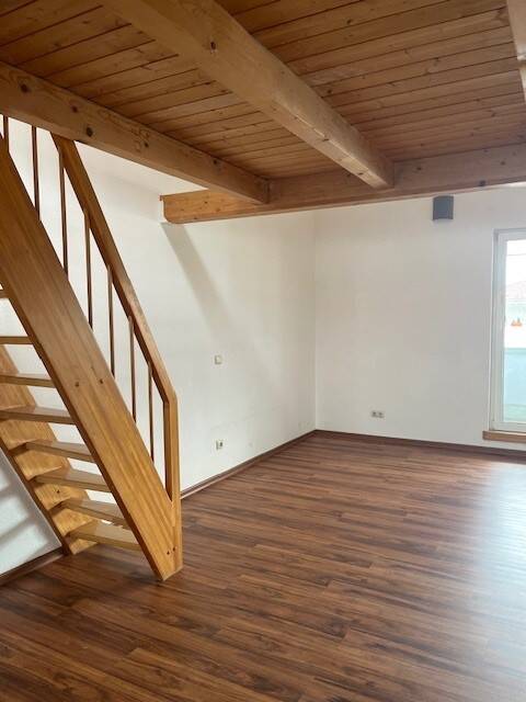großzügige 1-Zimmerwohnung mit Galerie | Terrasse | neue Einbauküche
