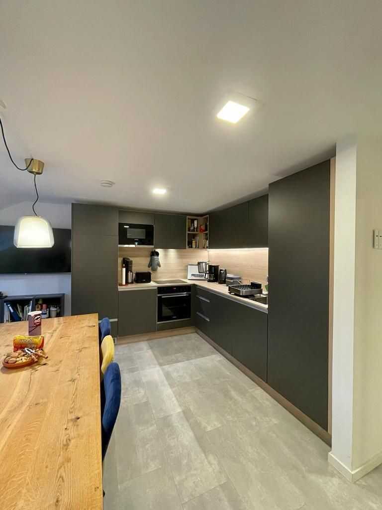Rundum sorglos Paket! Modern möbliertes WG-Zimmer in zentraler Lage von Osnabrück verfügbar!